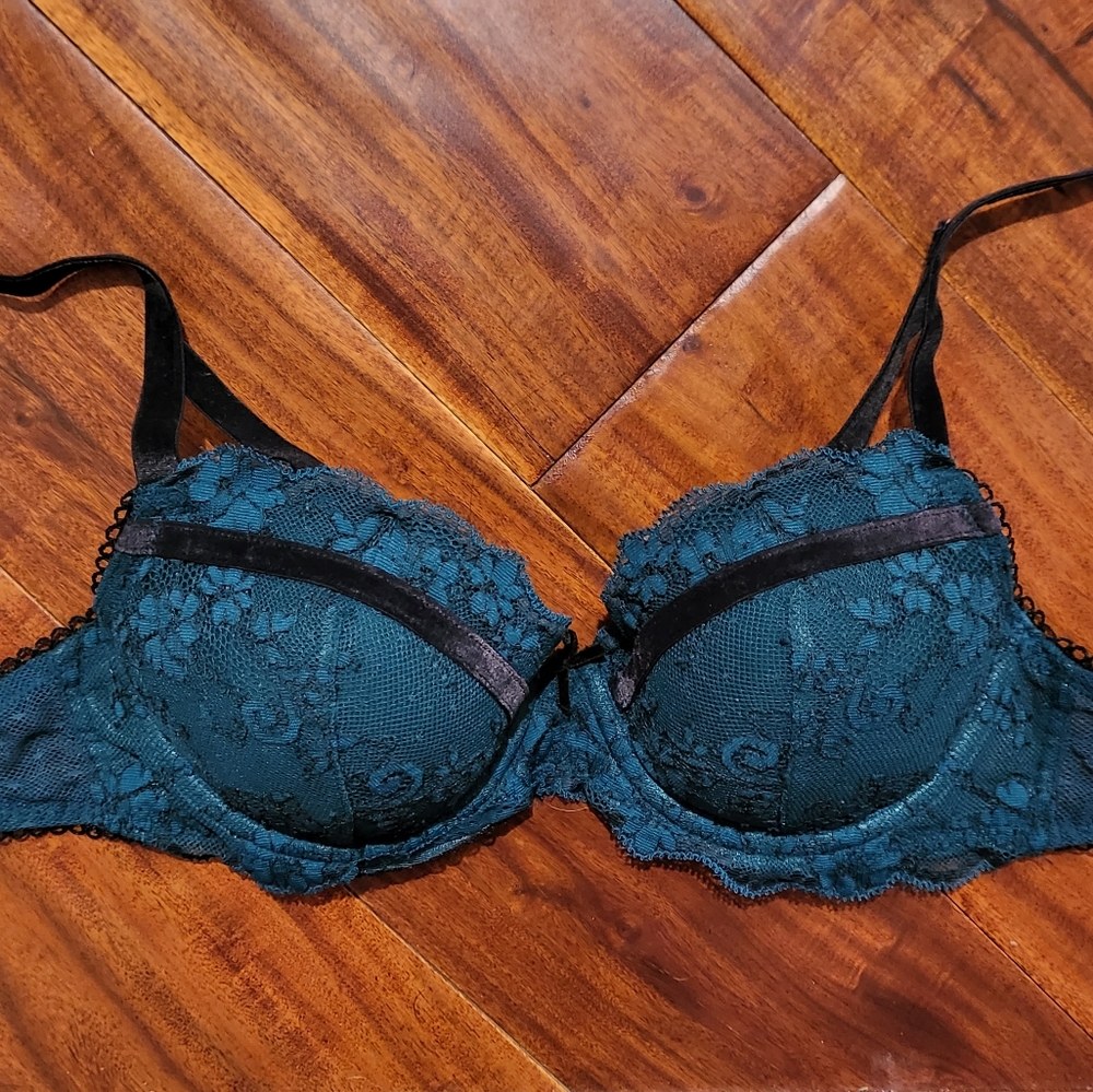 Green Lace Black Velvet Victoria Secret Dream Angels Underwire